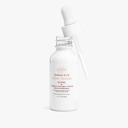 Vitamin C, E, and B5 work together with Niacinamide to brighten, nourish and protect in this vitamin glow serum.